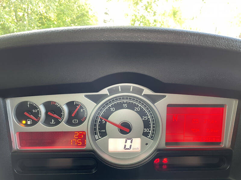 Тягач Renault Magnum 2011 в Мостиске