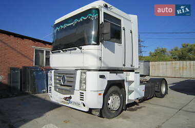 Тягач Renault Magnum 2003 в Сумах