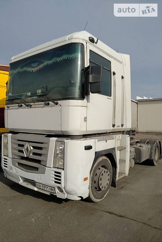 Тягач Renault Magnum 2005 в Вышгороде