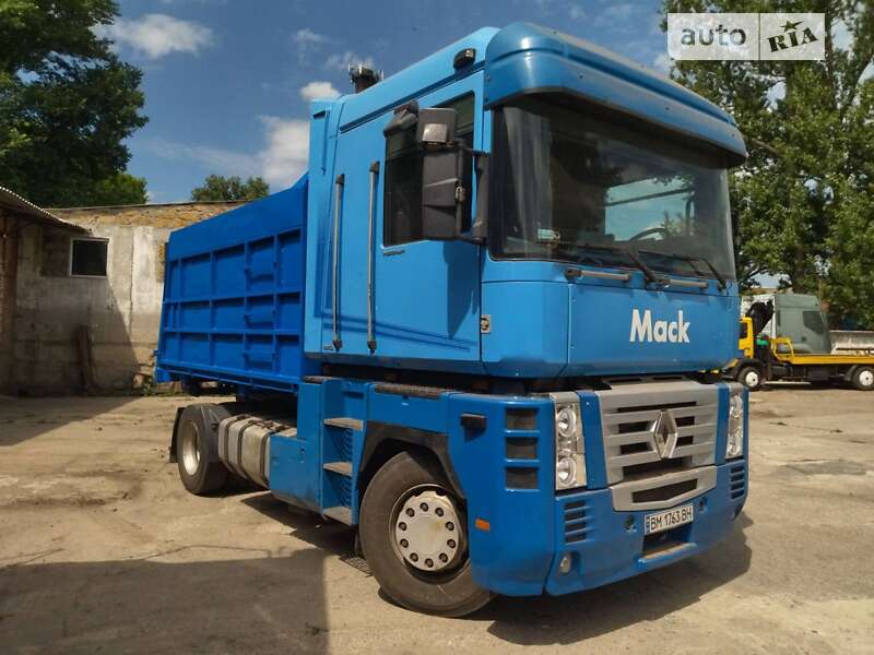 Самоскид Renault Magnum 2001 в Ромнах