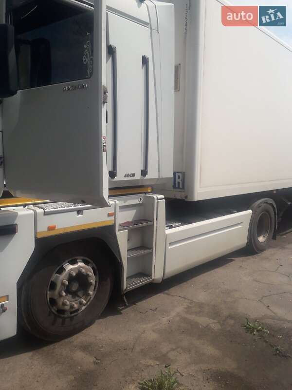 Тягач Renault Magnum 2005 в Харкові