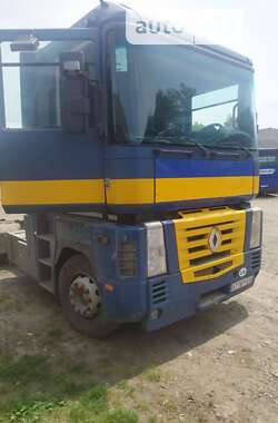 Грузовой фургон Renault Magnum 2002 в 