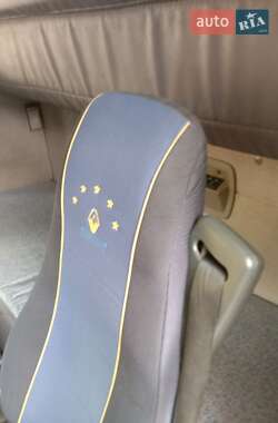 Грузовой фургон Renault Magnum 2003 в 