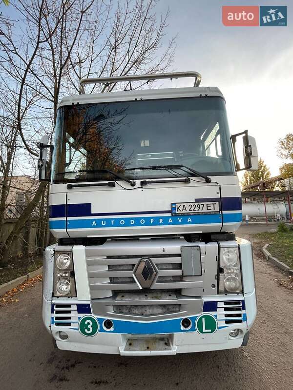 Тягач Renault Magnum 2006 в Києві