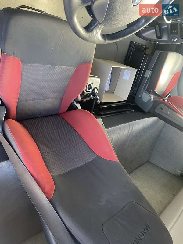 Тягач Renault Magnum 2011 в Луцке