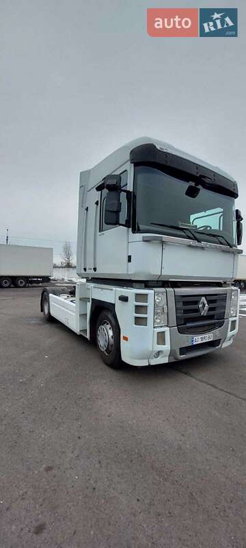 Тягач Renault Magnum 2012 в Ужгороде