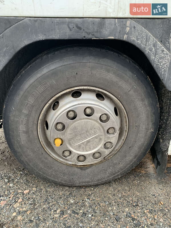 Самоскид Renault Magnum 2004 в Недригайліву