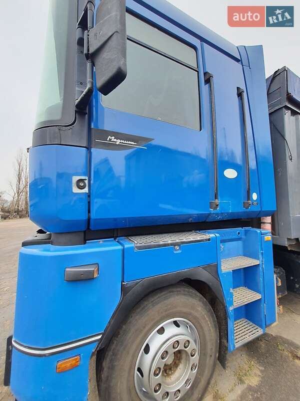 Контейнеровоз Renault Magnum 1998 в Миколаєві