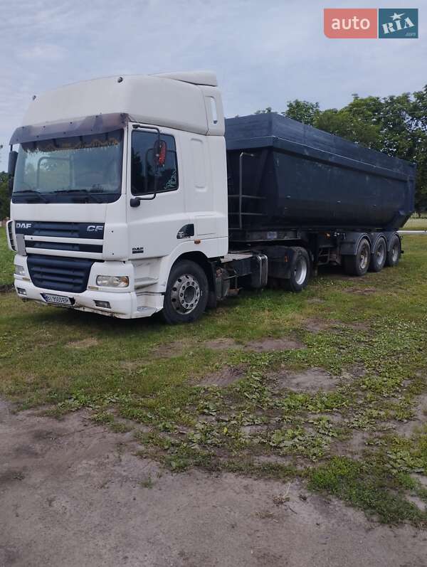 Тягач Renault Magnum 2004 в Лубнах