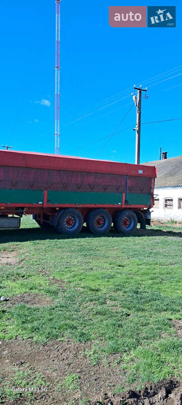 Зерновоз Renault Magnum 2004 в Новоархангельске