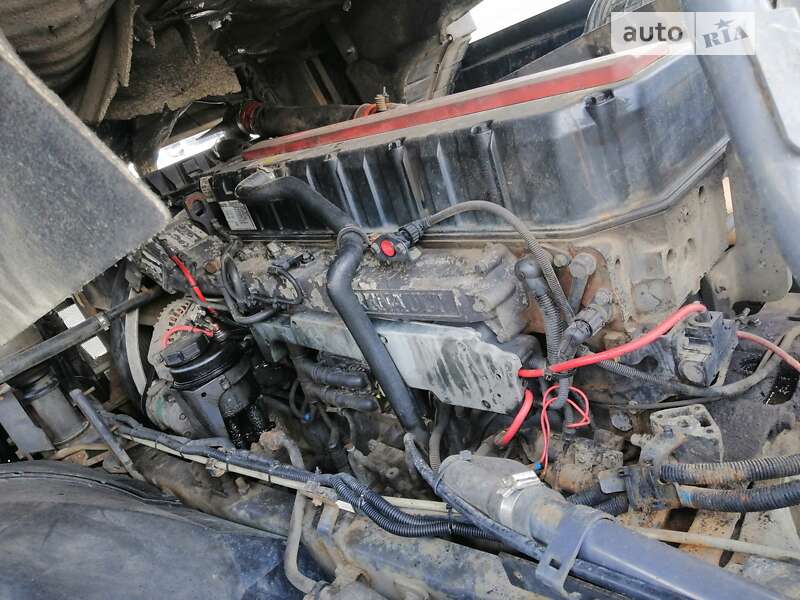 Тягач Renault Magnum 2005 в Чернигове