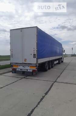 Тягач Renault Magnum 2002 в 
