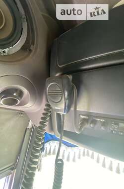 Тягач Renault Magnum 2004 в 