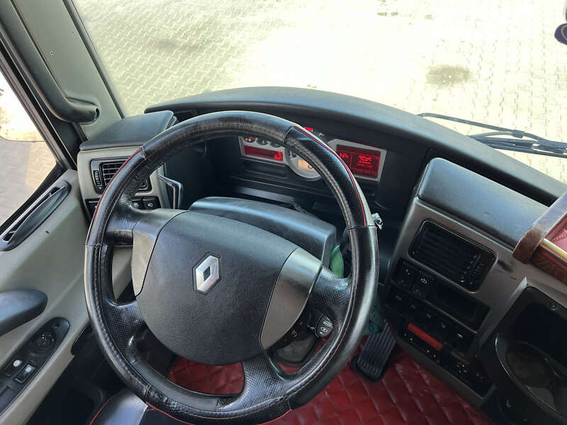 Тягач Renault Magnum 2009 в Овручі