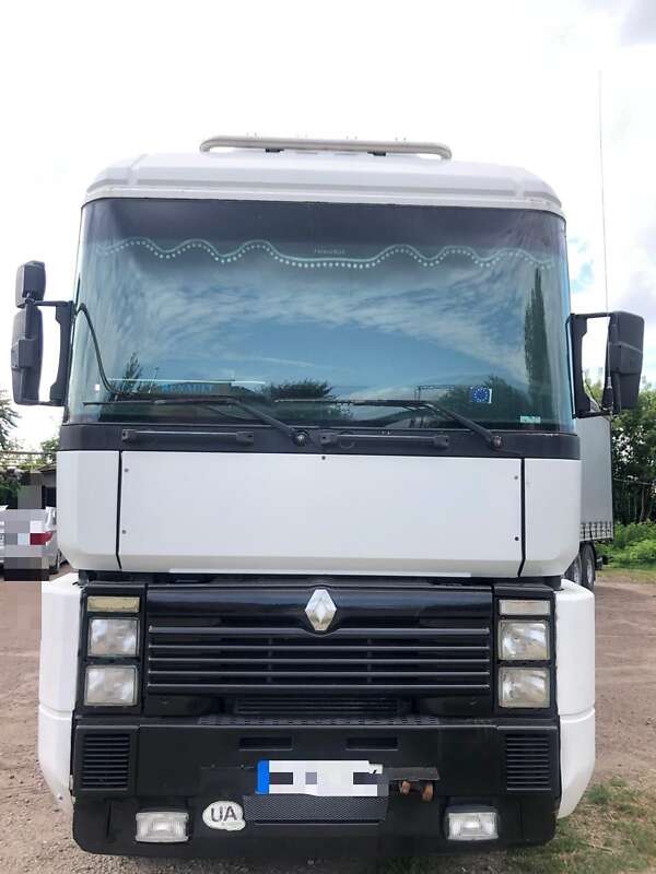 Renault Magnum 2001