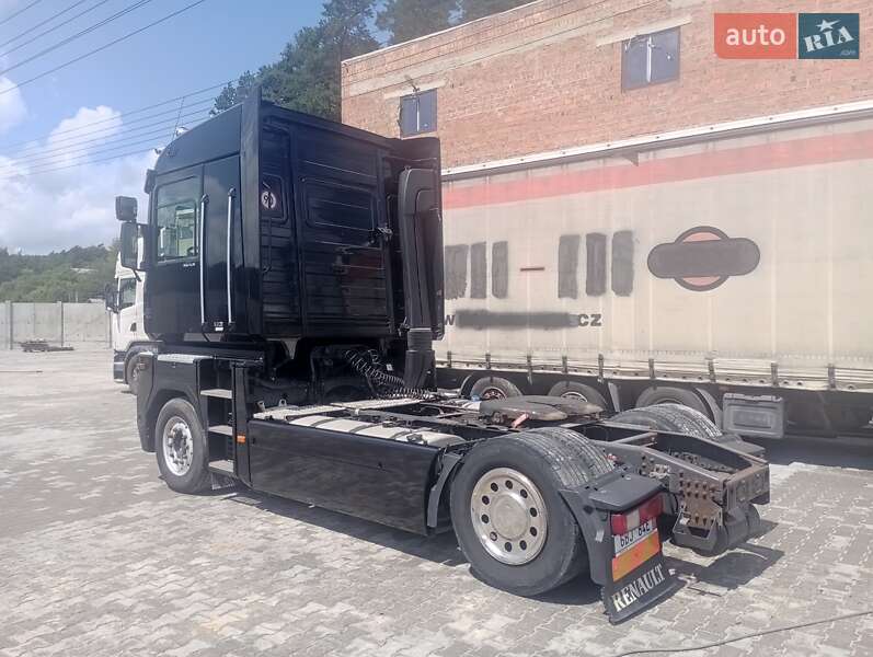 Тягач Renault Magnum 2012 в Львове