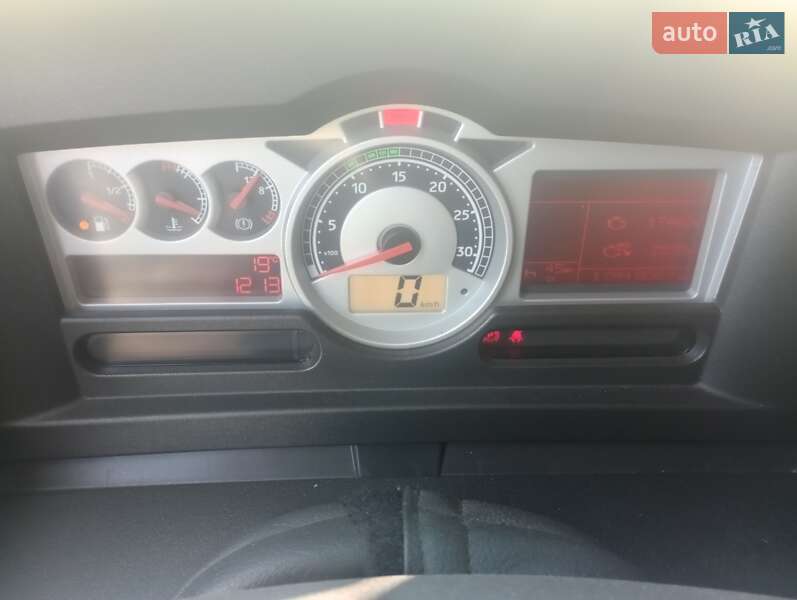 Тягач Renault Magnum 2012 в Львове