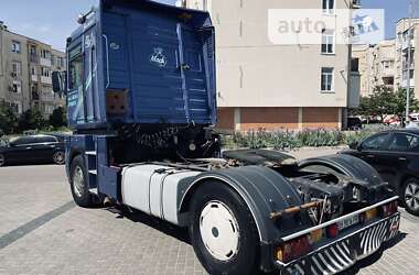 Тягач Renault Magnum 2001 в 