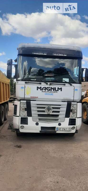 Тягач Renault Magnum 2004 в Кривом Роге