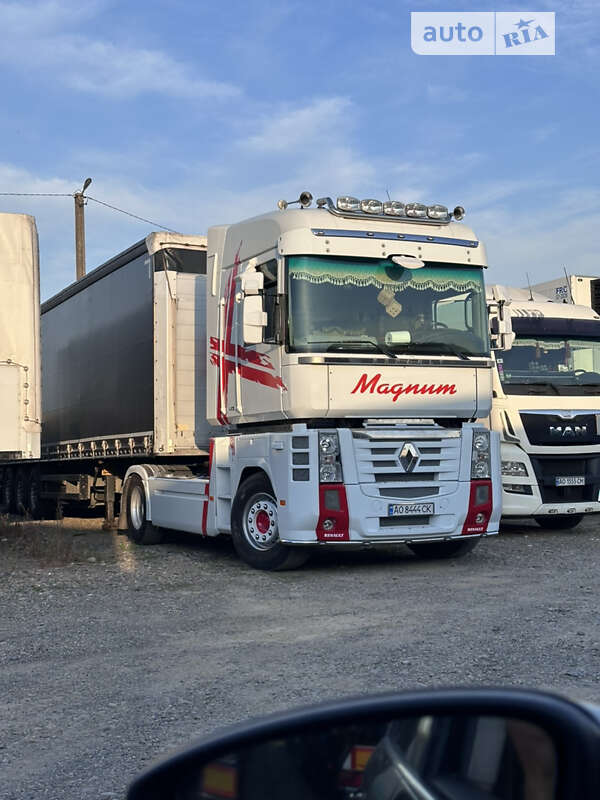 Тягач Renault Magnum 2011 в Иршаве