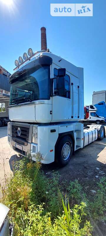 Renault Magnum 2011
