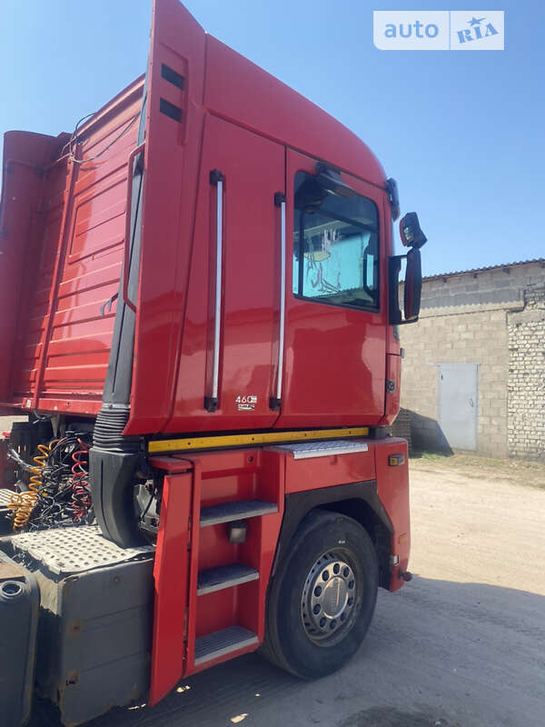 Тягач Renault Magnum 2009 в Овручі