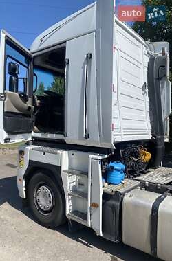 Тягач Renault Magnum 2012 в 