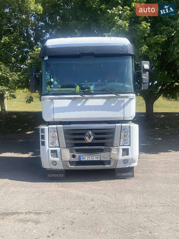 Тягач Renault Magnum 2012 в Рівному