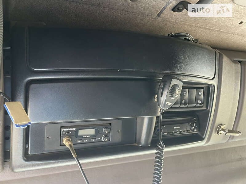 Тягач Renault Magnum 2007 в Новомосковську