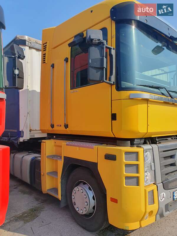 Тягач Renault Magnum 2012 в Чернігові