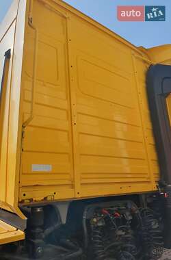 Тягач Renault Magnum 2012 в 