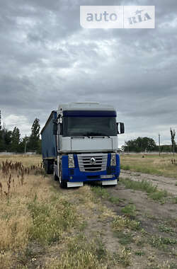 Тягач Renault Magnum 2004 в 