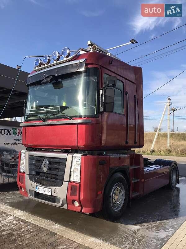 Тягач Renault Magnum 2008 в Львове