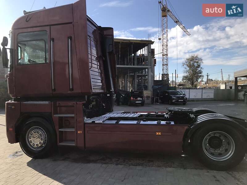 Тягач Renault Magnum 2008 в Львове