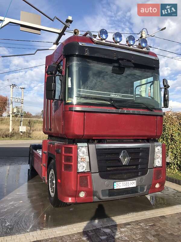Тягач Renault Magnum 2008 в Львове