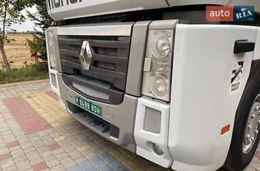 Тягач Renault Magnum 2011 в 