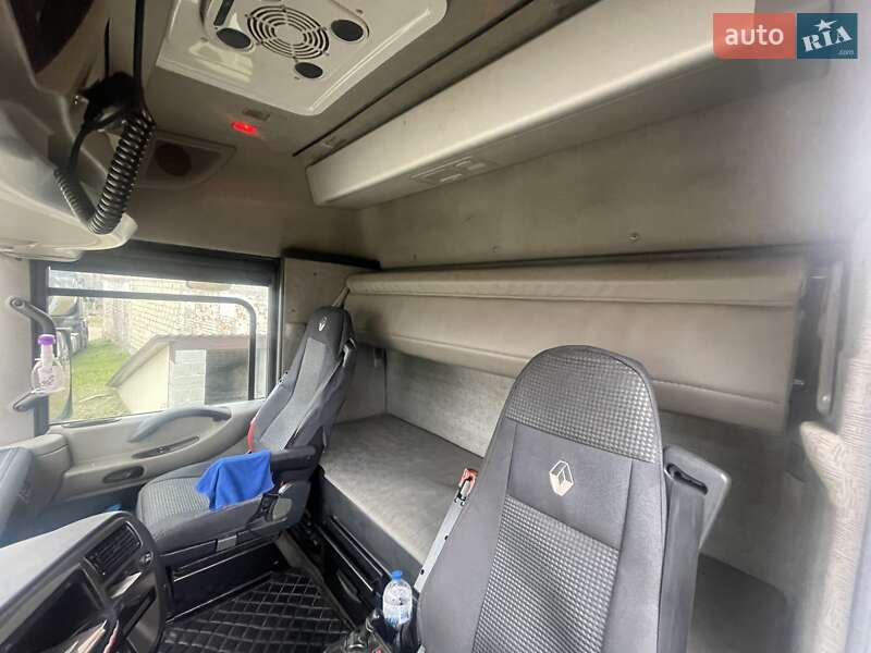 Тягач Renault Magnum 2010 в Березному