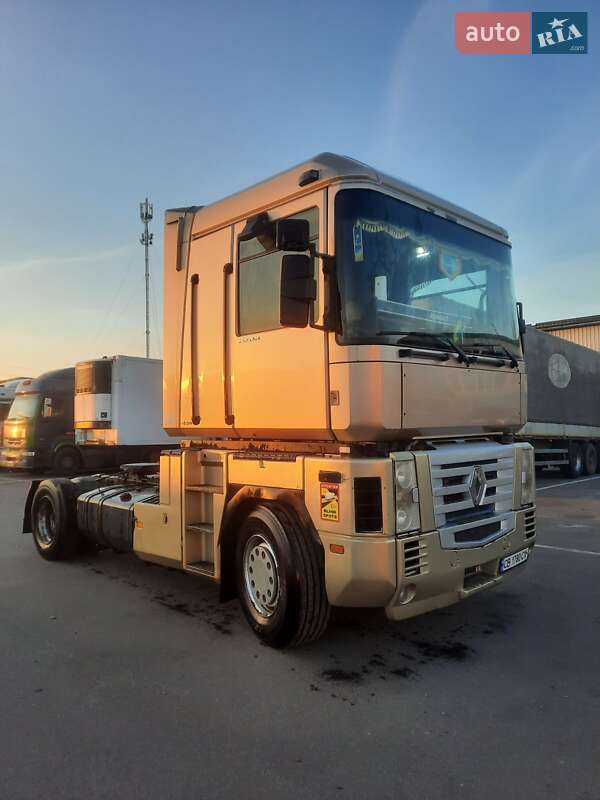 Тягач Renault Magnum 2001 в 