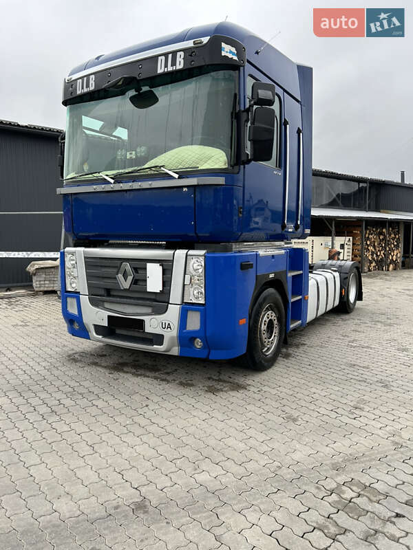Тягач Renault Magnum 2011 в Мукачево