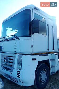 Тягач Renault Magnum 2002 в 