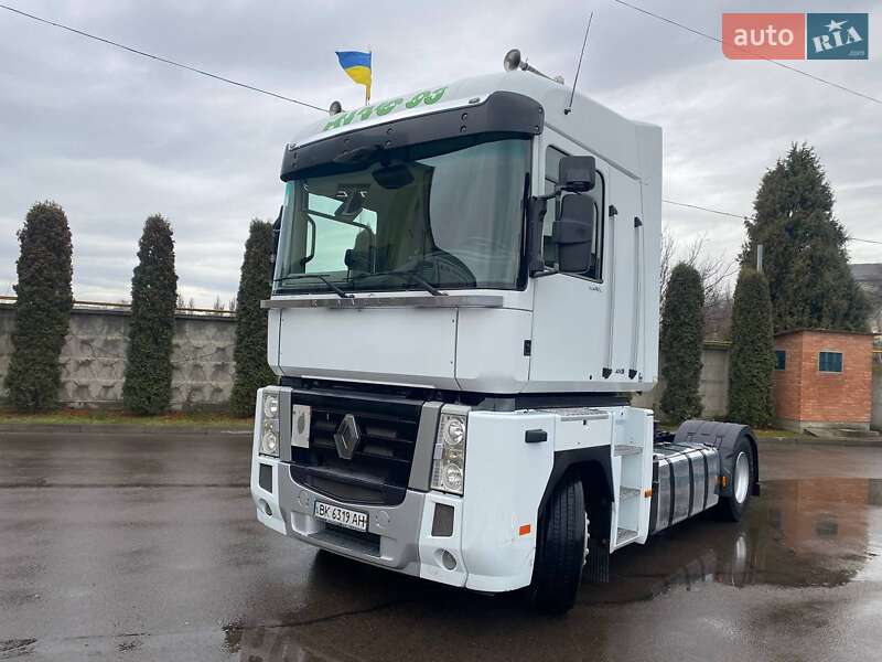 Тягач Renault Magnum 2011 в Ровно