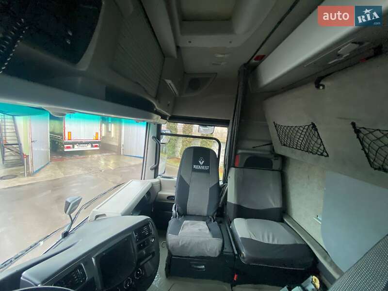 Тягач Renault Magnum 2011 в Ровно