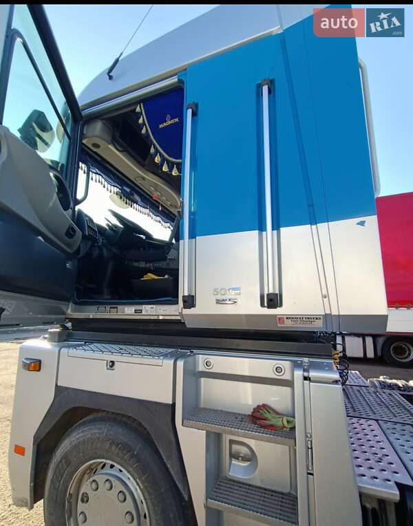 Тягач Renault Magnum 2010 в Чернигове