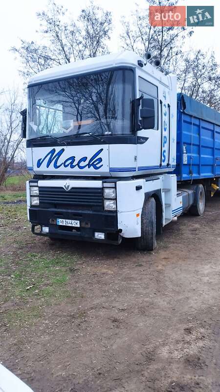 Тягач Renault Magnum 2000 в Тульчине
