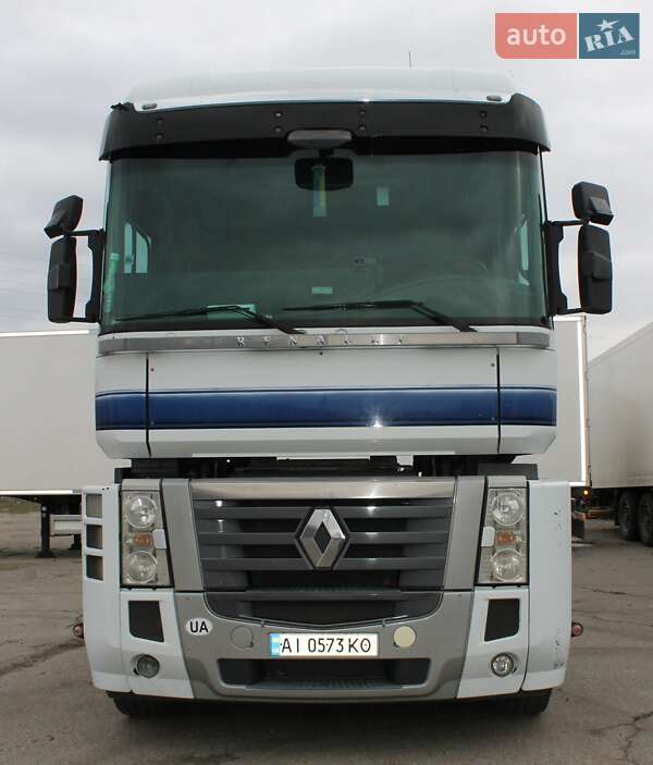 Renault Magnum 2011