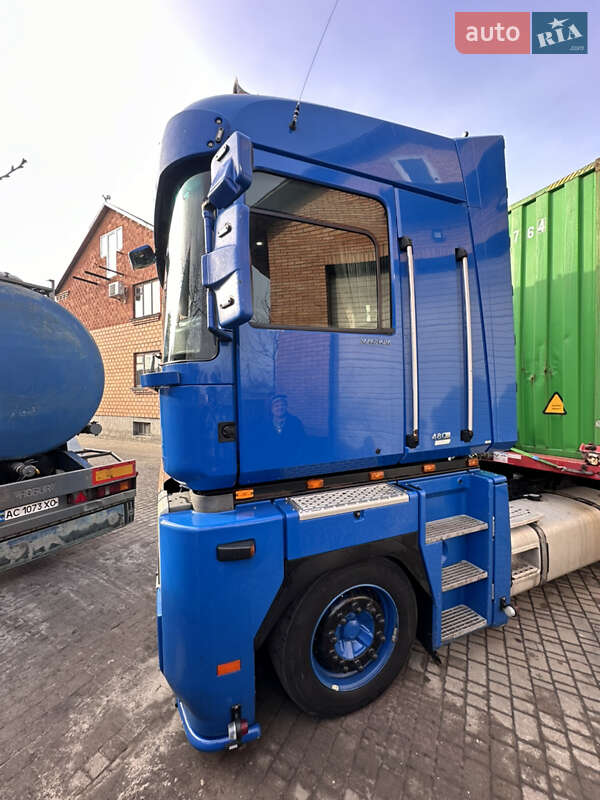 Тягач Renault Magnum 2011 в Луцьку