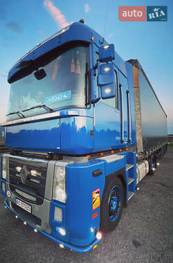 Тягач Renault Magnum 2011 в 
