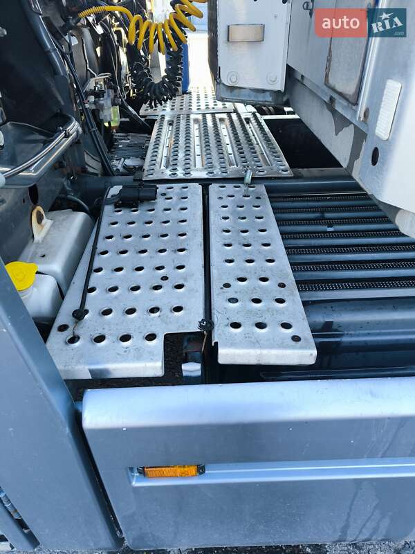 Тягач Renault Magnum 2008 в Львові