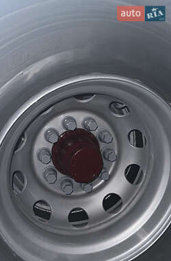 Тентованый Renault Magnum 2001 в 
