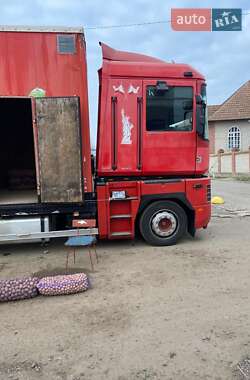 Грузовой фургон Renault Magnum 2003 в 